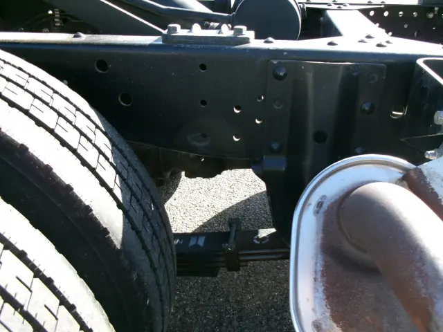 いすゞ エルフ BDG-NKR85AD(2WD)の写真34