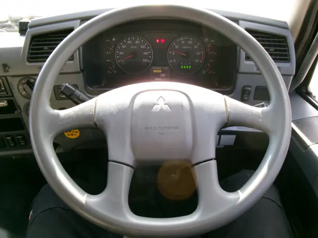 三菱 ファイター LKG-FK62FZ(2WD)の写真11