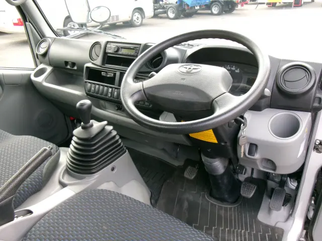 トヨタ ダイナ 2DG-GDY231(2WD)の写真9