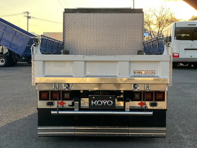 いすゞ エルフ TPG-NKR85AN(2WD)の写真6