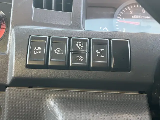 いすゞ エルフ TPG-NKR85AN(2WD)の写真15