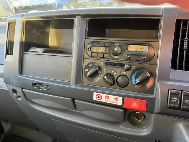 いすゞ エルフ TPG-NKR85AN(2WD)の写真16
