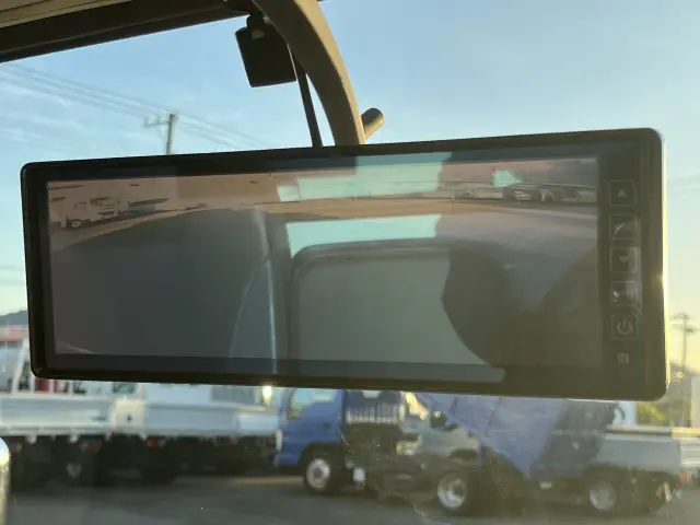 いすゞ エルフ TPG-NKR85AN(2WD)の写真17