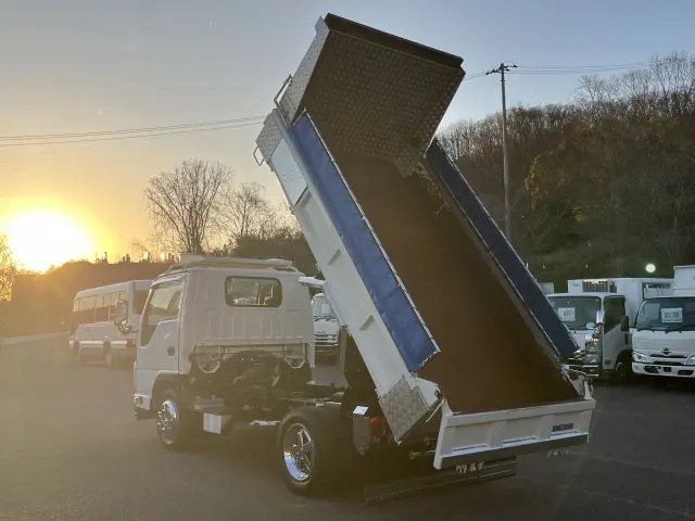 いすゞ エルフ TPG-NKR85AN(2WD)の写真34