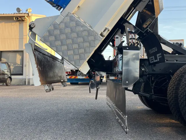 いすゞ エルフ TPG-NKR85AN(2WD)の写真35