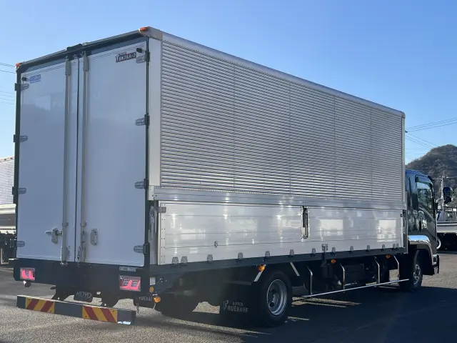 いすゞ フォワード 2RG-FRR90T2(2WD)の写真2