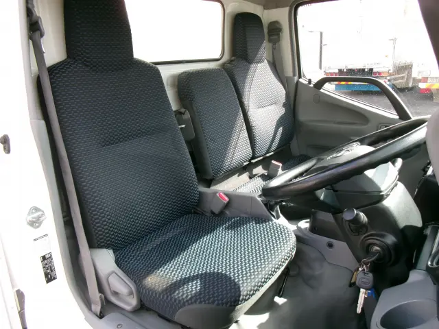 日野 デュトロ 2RG-XZC605M(2WD)の写真7