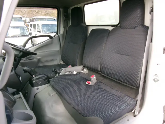 日野 デュトロ 2RG-XZC605M(2WD)の写真13