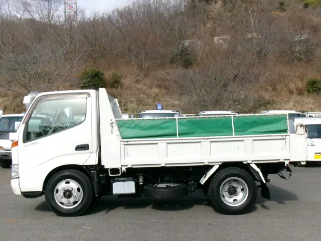 日野 デュトロ KK-XZU311T(2WD)の写真2