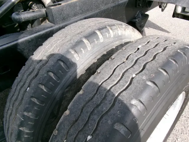 日野 デュトロ KK-XZU311T(2WD)の写真38