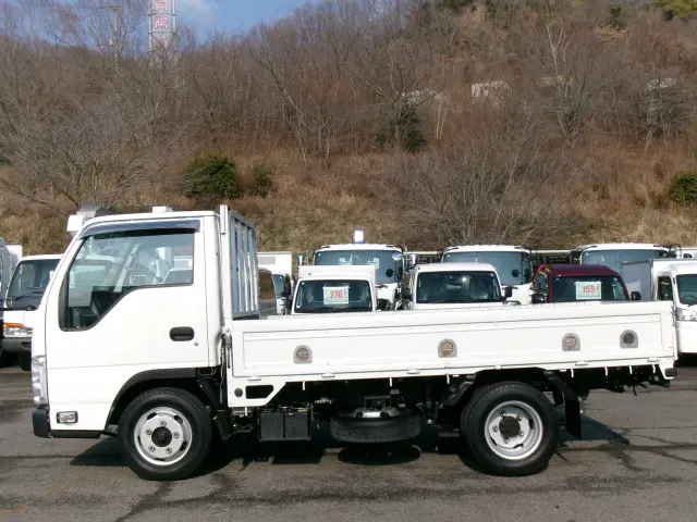 いすゞ エルフ TKG-NJR85A(2WD)の写真2