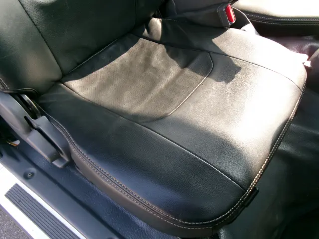 いすゞ エルフ TKG-NJR85A(2WD)の写真8