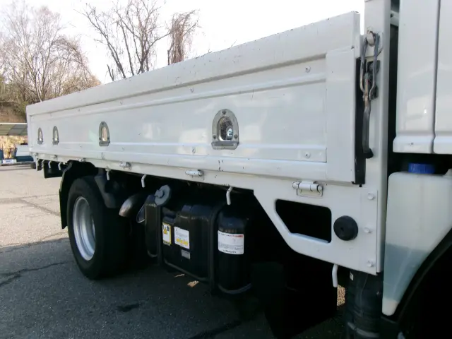 いすゞ エルフ TKG-NJR85A(2WD)の写真17