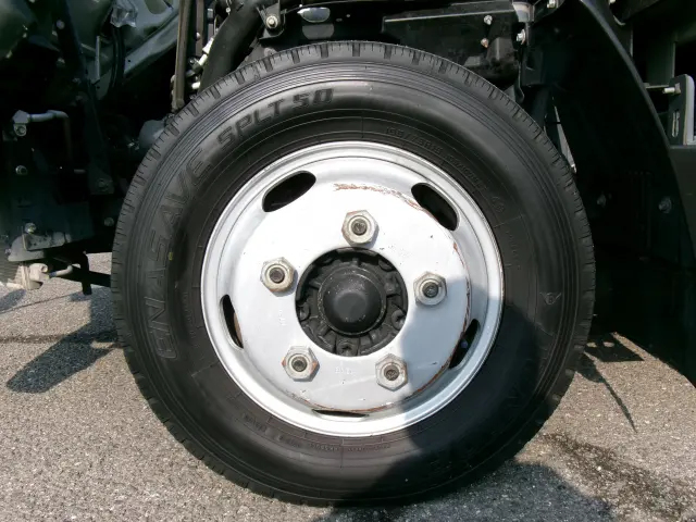 いすゞ エルフ TKG-NJR85A(2WD)の写真24