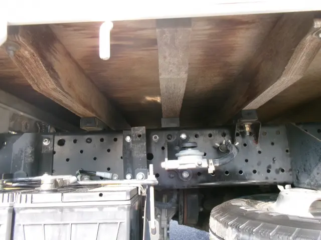 いすゞ エルフ TKG-NJR85A(2WD)の写真25