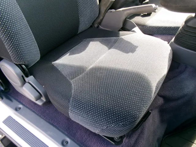 いすゞ エルフ TRG-NKR85A(2WD)の写真8