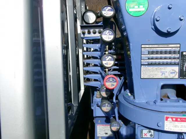 いすゞ エルフ TRG-NKR85A(2WD)の写真33