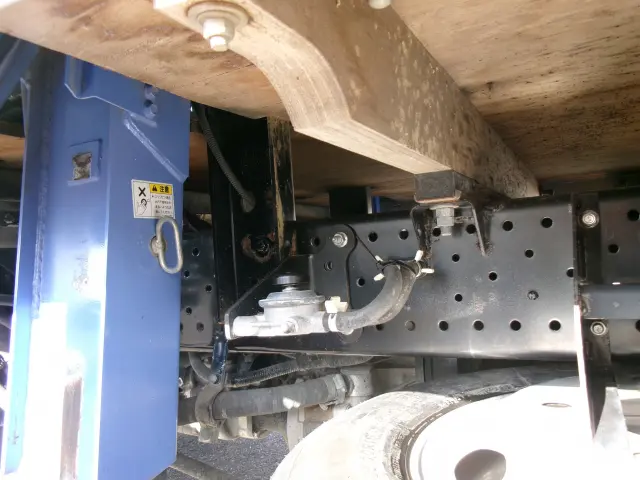 いすゞ エルフ TRG-NKR85A(2WD)の写真37