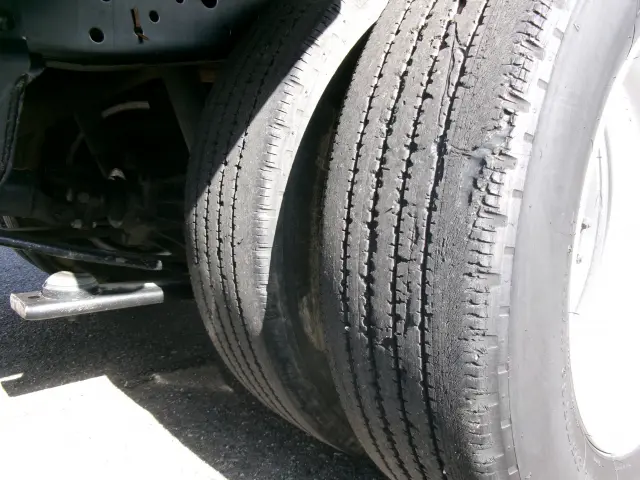 いすゞ エルフ TRG-NKR85A(2WD)の写真40