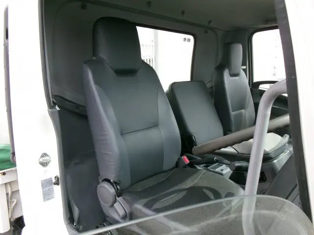 いすゞ フォワード TKG-FRR90S1(2WD)の写真10