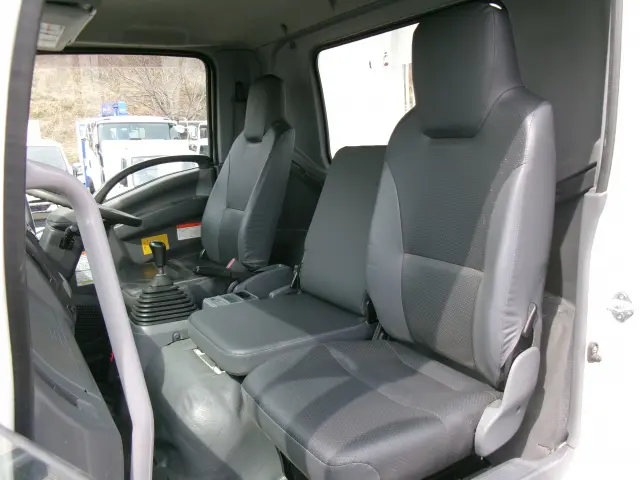 いすゞ フォワード TKG-FRR90S1(2WD)の写真17