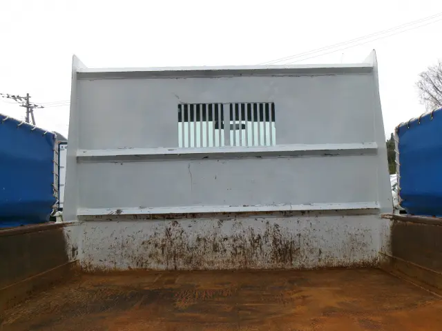 いすゞ フォワード TKG-FRR90S1(2WD)の写真24