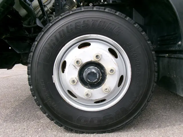 いすゞ フォワード TKG-FRR90S1(2WD)の写真34