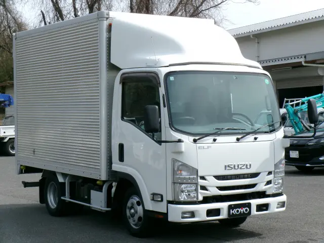 いすゞ エルフ TRG-NLR85AN(2WD)の写真2