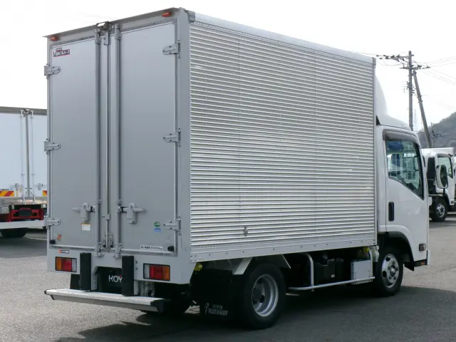 いすゞ エルフ TRG-NLR85AN(2WD)の写真7