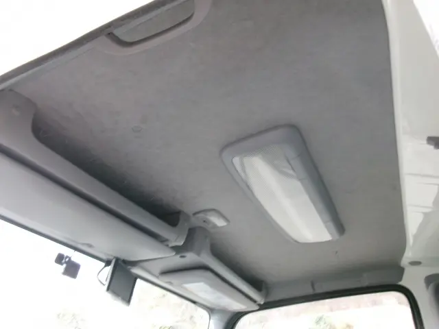 いすゞ エルフ TRG-NLR85AN(2WD)の写真17