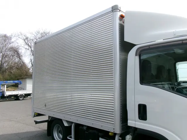 いすゞ エルフ TRG-NLR85AN(2WD)の写真18