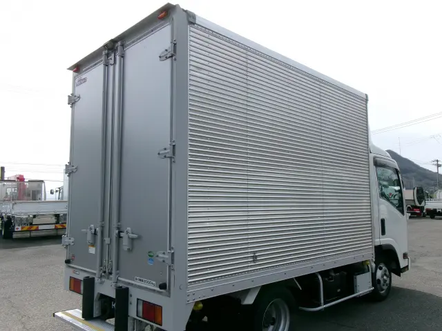 いすゞ エルフ TRG-NLR85AN(2WD)の写真19