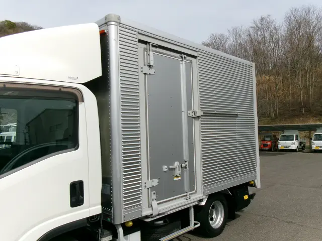 いすゞ エルフ TRG-NLR85AN(2WD)の写真20