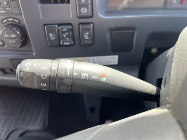 いすゞ フォワード 2RG-FRR90T2(2WD)の写真11