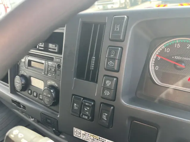 いすゞ フォワード 2RG-FRR90T2(2WD)の写真14