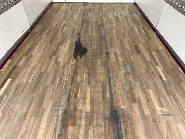 いすゞ フォワード 2RG-FRR90T2(2WD)の写真36