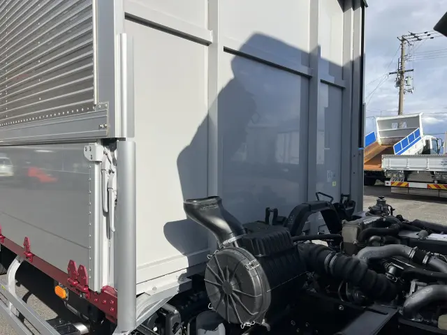 いすゞ フォワード 2RG-FRR90T2(2WD)の写真39