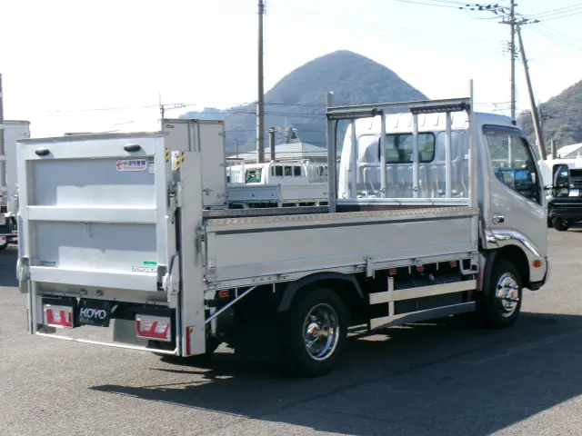 トヨタ トヨエース TPG-XZU645(2WD)の写真4