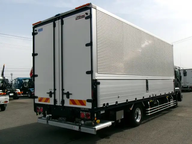 いすゞ フォワード 2RG-FRR90T2(2WD)の写真2