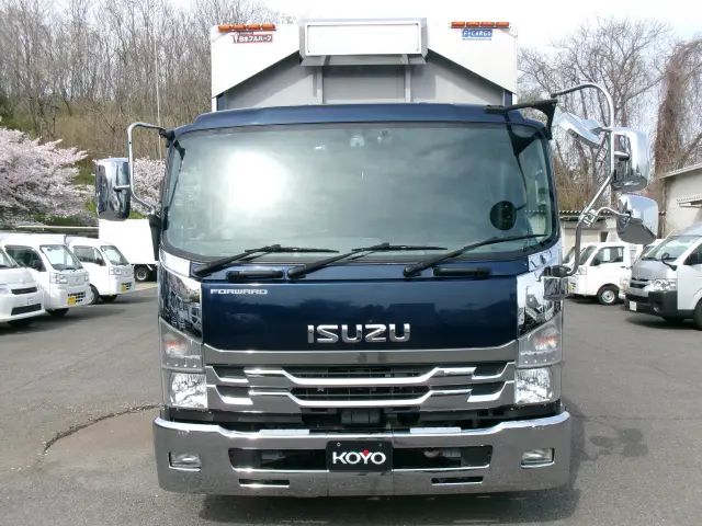 いすゞ フォワード 2RG-FRR90T2(2WD)の写真5