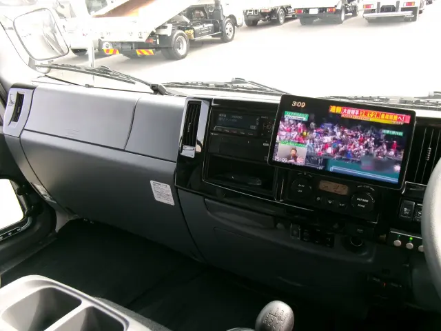 いすゞ フォワード 2RG-FRR90T2(2WD)の写真13