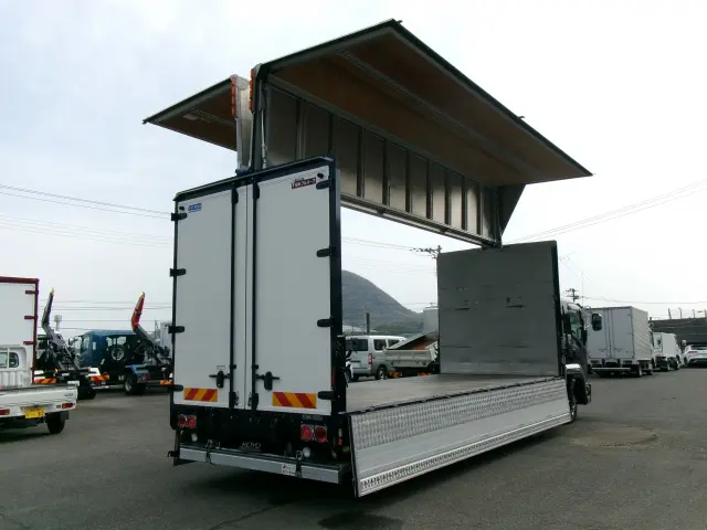 いすゞ フォワード 2RG-FRR90T2(2WD)の写真26