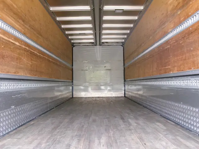 いすゞ フォワード 2RG-FRR90T2(2WD)の写真30