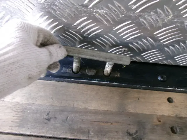 いすゞ フォワード 2RG-FRR90T2(2WD)の写真36