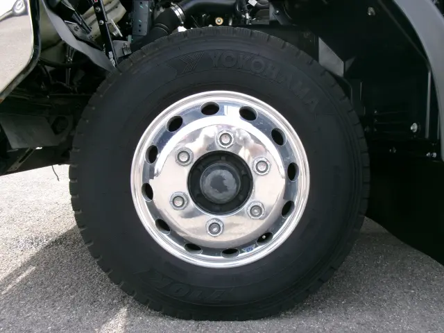 いすゞ フォワード 2RG-FRR90T2(2WD)の写真40