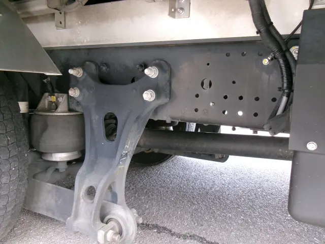 いすゞ フォワード 2RG-FRR90T2(2WD)の写真41