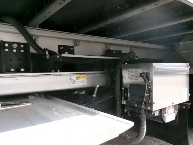 いすゞ フォワード 2RG-FRR90T2(2WD)の写真42