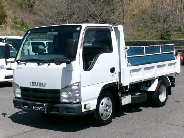 いすゞ エルフ TKG-NJR85AD(2WD)の写真1