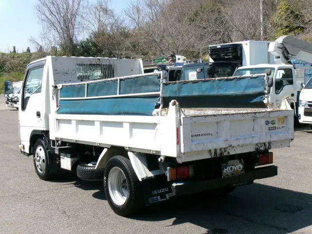 いすゞ エルフ TKG-NJR85AD(2WD)の写真2