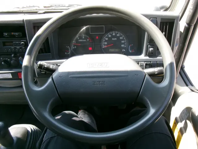いすゞ エルフ TKG-NJR85AD(2WD)の写真6